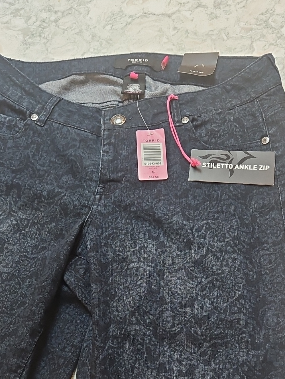 NWT torrid Dark Blue Floral Ankle Zip Jeans